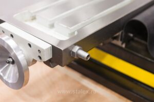 Фото 27 - Фрезерно-сверлильный станок STALEX SBM-30 Vario.