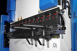 Фото 37 - MetalTec HBM 63/2500C Листогибочные гидравлические прессы с ЧПУ контроллером TP10S.