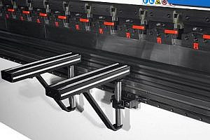 Фото 38 - MetalTec HBM 63/2500C Листогибочные гидравлические прессы с ЧПУ контроллером TP10S.