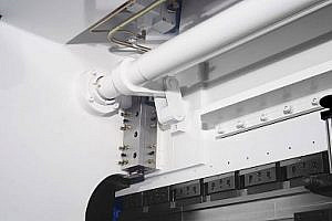 Фото 30 - MetalTec HBM 63/2500C Листогибочные гидравлические прессы с ЧПУ контроллером TP10S.