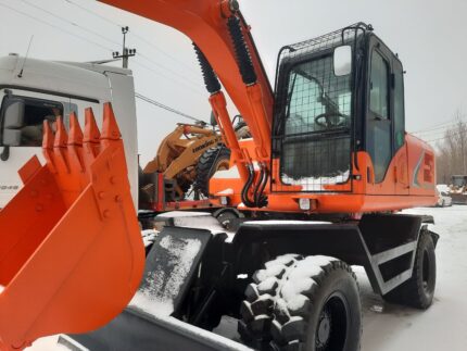 Фото 30 - Колёсный экскаватор Lonking CDM6150W.