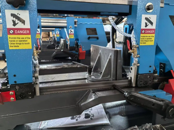 Фото 8 - MetalTec HBS 255 FH ручной ленточнопильный станок для резки металла.